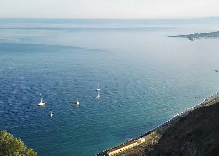 Candida Apartament Giardini-Naxos