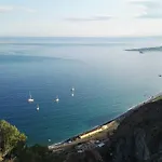 Candida Apartamento Giardini-Naxos